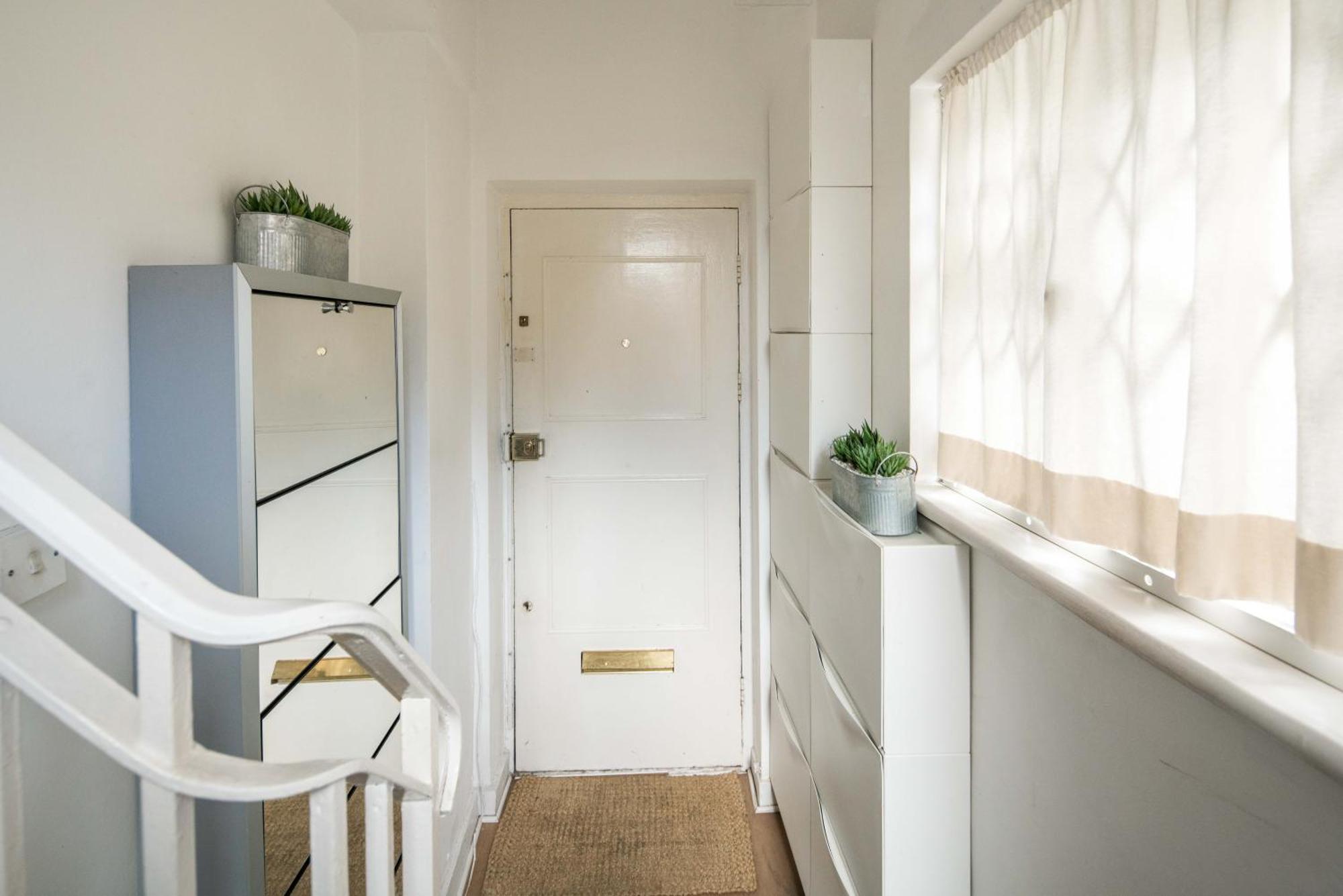 Ladbroke Grove Апартаменты *
